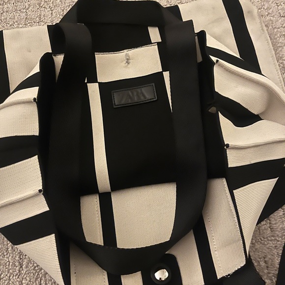 Zara Tote Bag - Picture 2 of 3